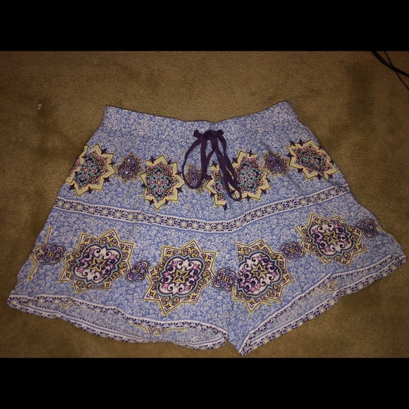 Lilac tribal printed shorts - Picture 1 of 4